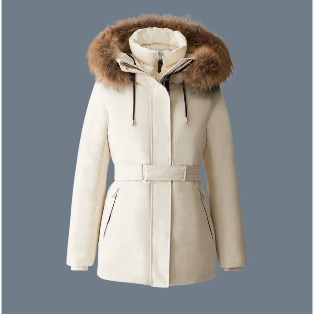 LIKE New WITH TAGS Woman MACKAGE Parker Small